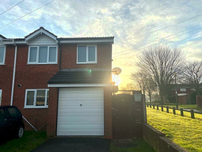 3 Bedroom Semi-Detached House To Rent In Burnt Tree, Tipton, DY4