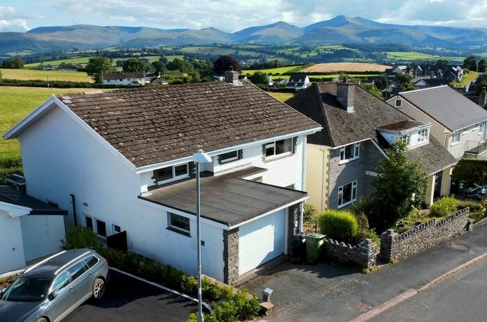 4 Bedroom Detached House For Sale In Park View, Llanddew, Brecon, Powys, LD3