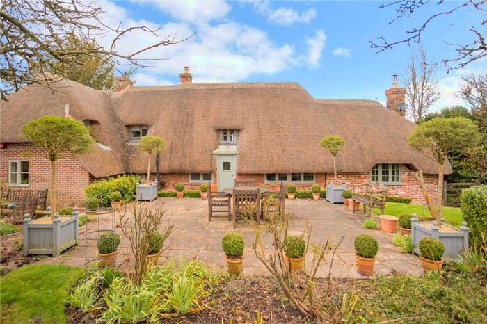 4 Bedroom Detached House For Sale In Easton Royal, Pewsey, Wiltshire, SN9