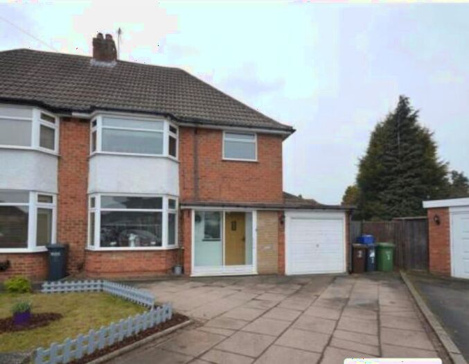 3 Bedroom Semi-Detached House To Rent In Larkfield Avenue, Birmingham, B36