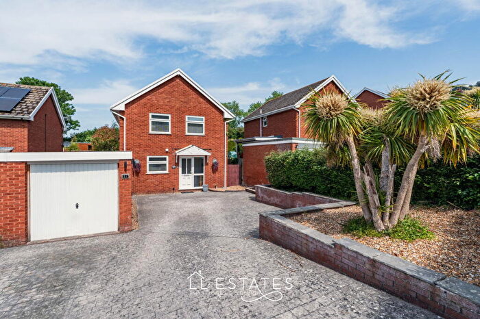 4 Bedroom Detached House For Sale In Rhodfa Gofer, Dyserth, LL18