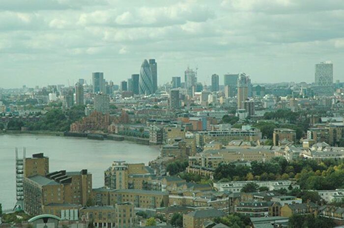 2 Bedroom Apartment To Rent In West India Quay, Canary Wharf, E14