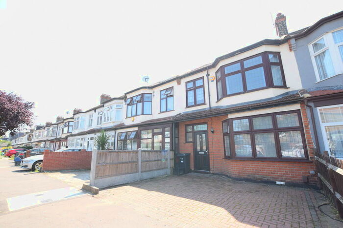 3 Bedroom Terraced House To Rent In Lombard Avenue, Seven Kings, IG3