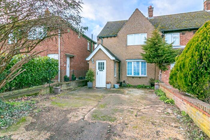 3 Bedroom End Of Terrace House For Sale In Mullway, Letchworth Garden City, SG6