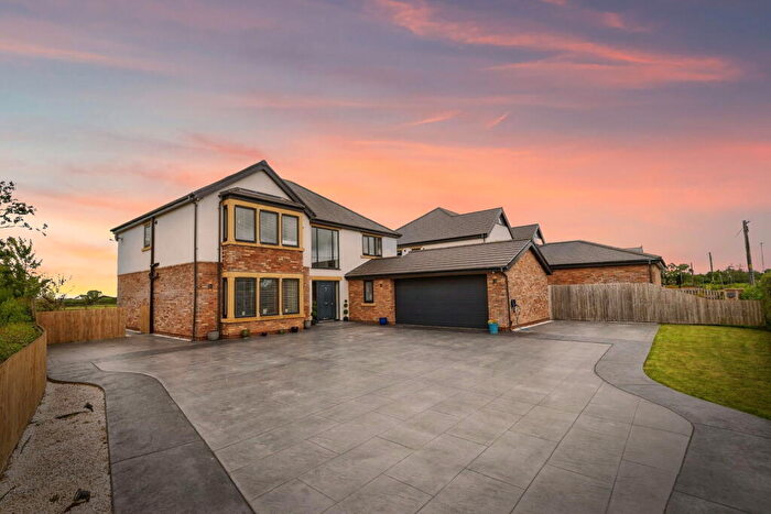 5 Bedroom Detached House To Rent In Darkinson Lane, Lea Town, Preston, PR4