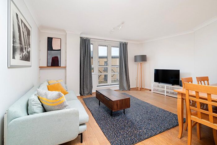 2 Bedroom Flat For Sale In Greville Road, London, NW6
