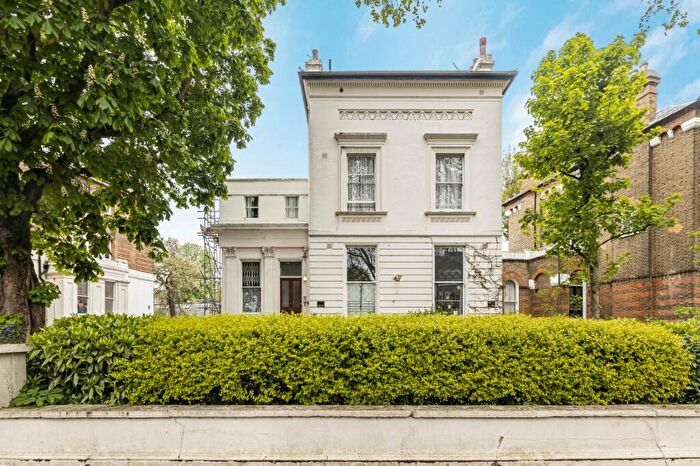 2 Bedroom Flat For Sale In Highbury New Park, Islington, London, N5