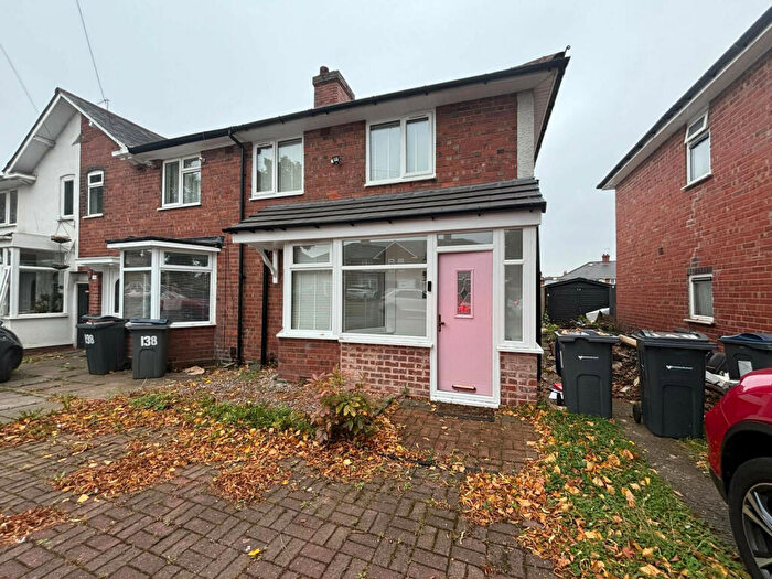 3 Bedroom End Of Terrace House To Rent In Daisy Farm Road, Birmingham, B14
