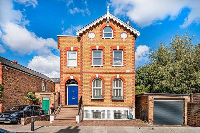 5 Bedroom Detached House To Rent In The Vineyard, Richmond, TW10