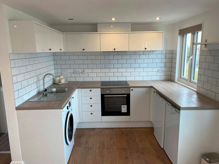 3 Bedroom Maisonette To Rent In Larkfield Avenue, Harrow, HA3