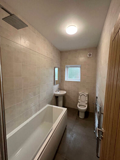 2 Bedroom Terraced House To Rent In Student - Bed Modernised House, Rafdford Boulevard, NG7