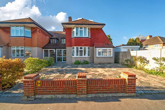 4 Bedroom Semi Detached House For Sale In Shirley Way, Shirley, Croydon, Surrey, CR0