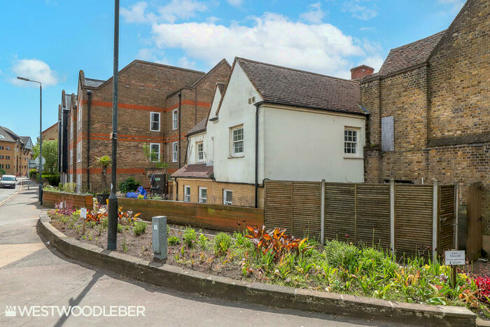 1 Bedroom Apartment To Rent In Amwell End, Ware, SG12