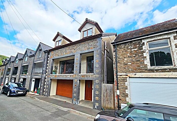 3 Bedroom Detached House For Sale In Sion Street, Pontypridd, CF37