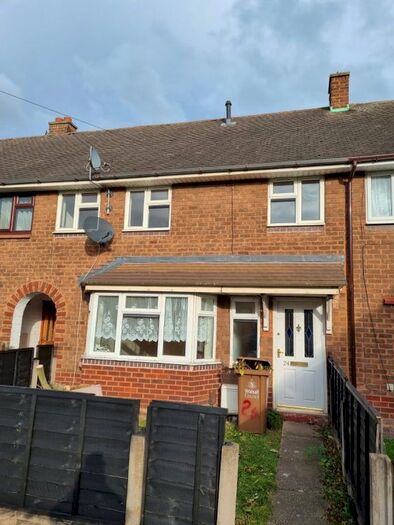 3 Bedroom Terraced House To Rent In Shrewbury Close, Walsall, WS3
