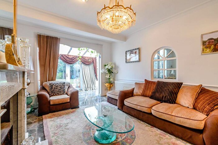 3 Bedroom Semi-Detached House For Sale In Watford Road, Harrow, HA1