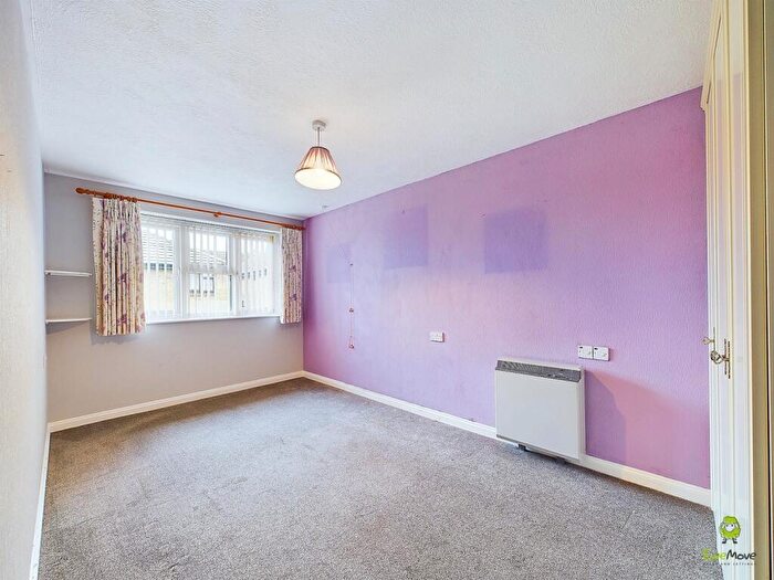 2 Bedroom Flat For Sale In Court Lodge, Erith Road, Belvedere, Kent, DA17