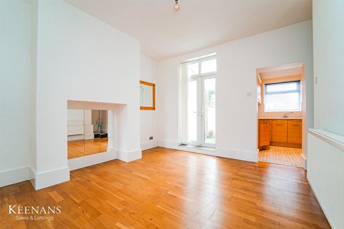 2 Bedroom End Of Terrace House To Rent In Middleton Road, Chadderton, Oldham, OL9