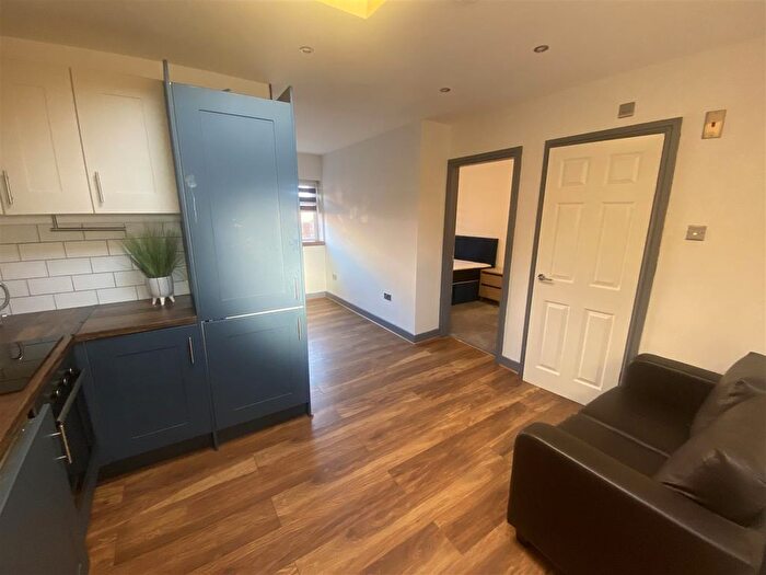 1 Bedroom Flat To Rent In Ashton Road West, Failsworth, M35