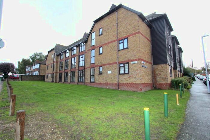 1 Bedroom Property To Rent In Canterbury Road, Sittingbourne, ME10