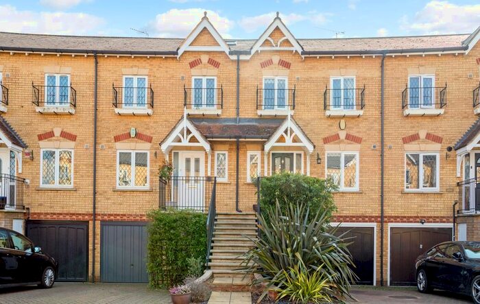 4 Bedroom Town House To Rent In Lynwood Road, Thames Ditton, KT7