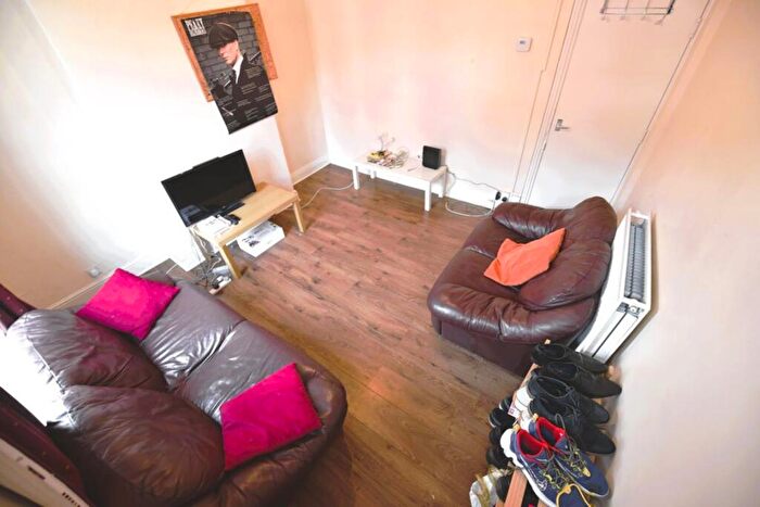 4 Bedroom House To Rent In Carberry Place, LS6