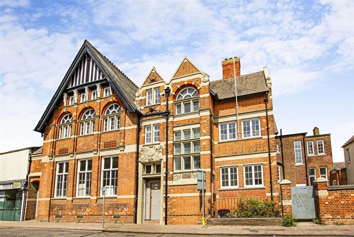 2 Bedroom Flat For Sale In Montagu Street, Kettering, NN16