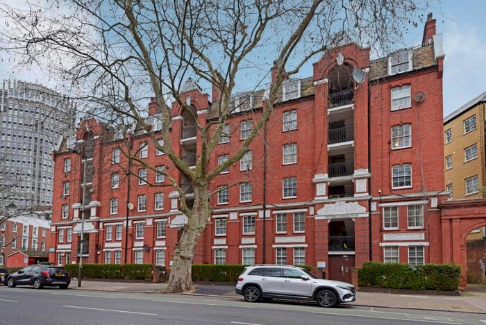 3 Bedroom Flat To Rent In Murphy House, Borough Road, Southwark, London, SE1