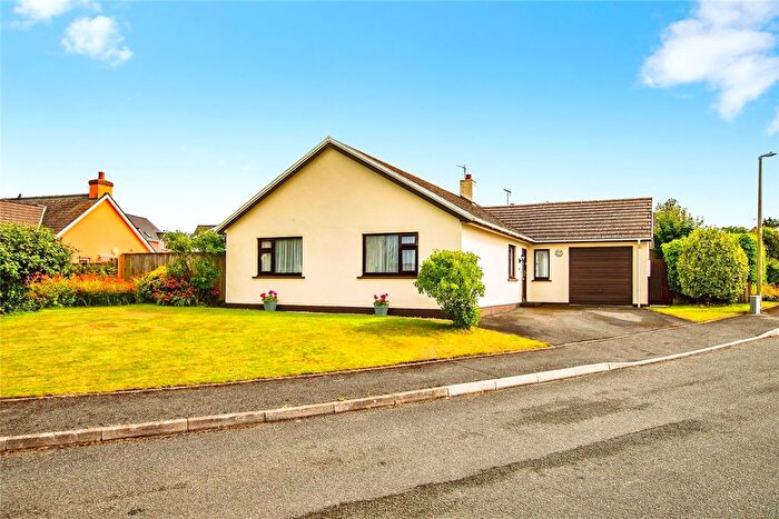 3 Bedroom Bungalow For Sale In Meadow Road, Jameston, Tenby, Pembrokeshire, SA70
