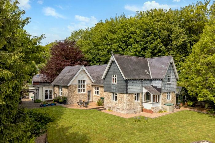 4 Bedroom Detached House For Sale In Worldham Hill, East Worldham, Alton, Hampshire, GU34