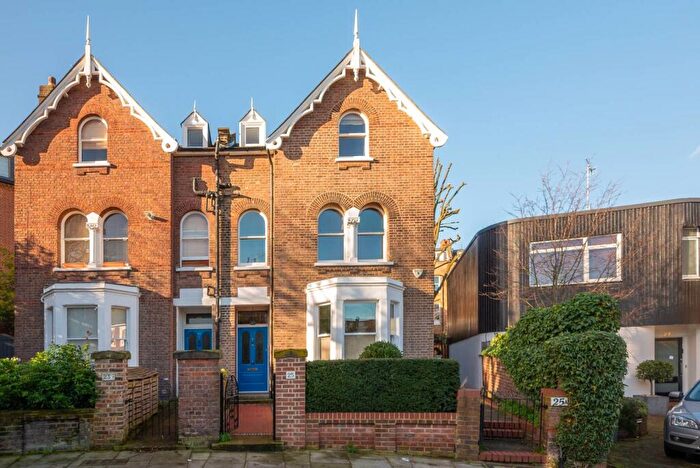 2 Bedroom Flat To Rent In Rudall Crescent, Hampstead, London, NW3