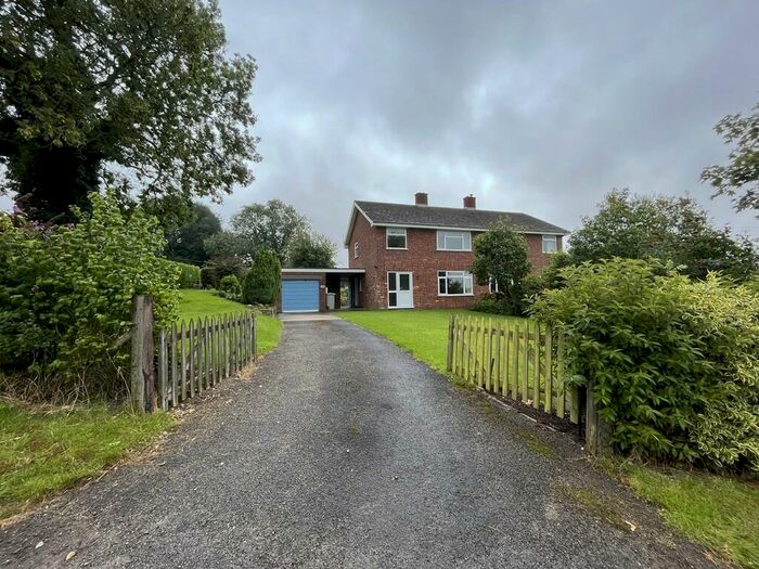 3 Bedroom Semi-Detached House To Rent In Rookery Farm, Tathwell, Louth, LN11