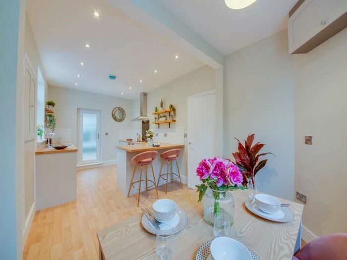 4 Bedroom Detached House To Rent In Grange Lane, Rossington, Doncaster, DN11