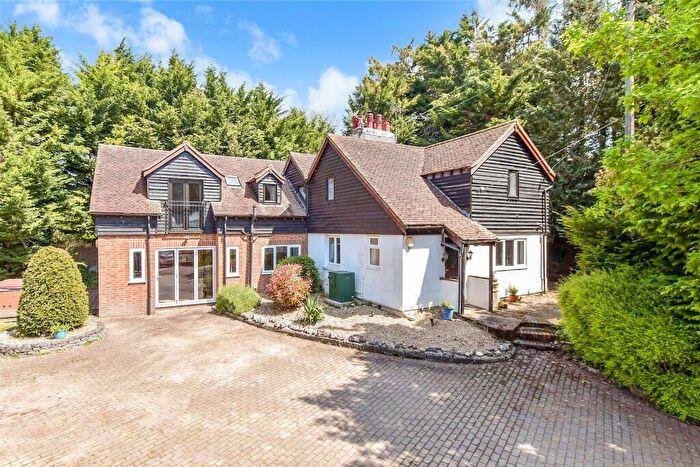 5 Bedroom Detached House For Sale In Hartley Bottom Road, Longfield, Kent, DA3