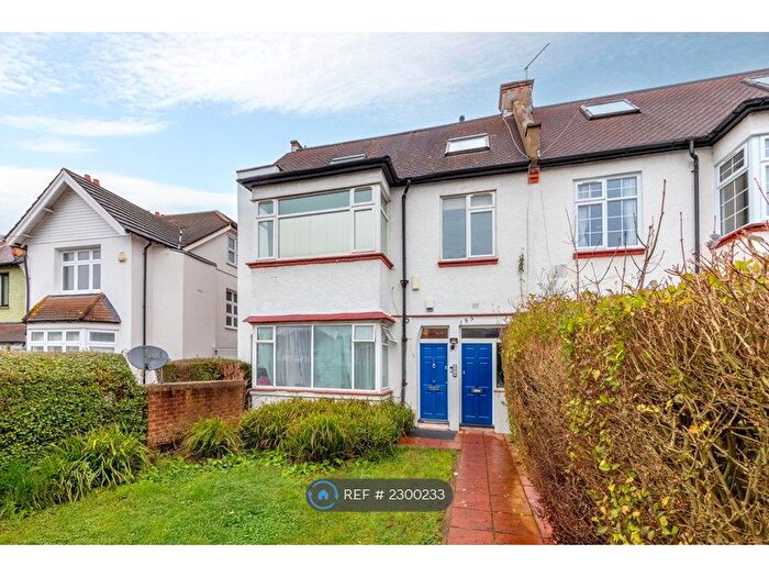 2 Bedroom Flat To Rent In Chatsworth Road, London, NW2