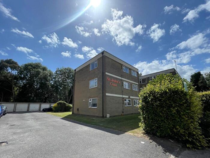 2 Bedroom Flat To Rent In St Johns Court, Penstone Park, Lancing, BN15