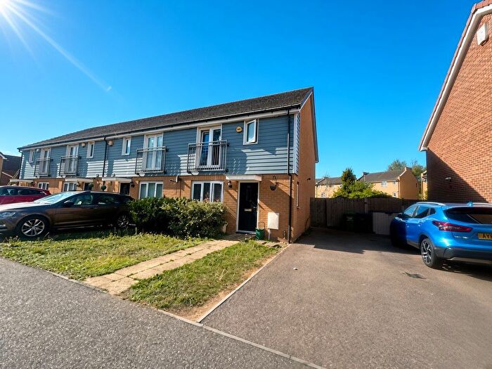 3 Bedroom Property To Rent In Blake Avenue, Basildon, SS14
