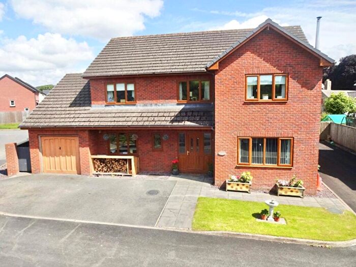 4 Bedroom Detached House For Sale In Mill Stream Close, Llanddewi, Llandrindod Wells, Powys, LD1