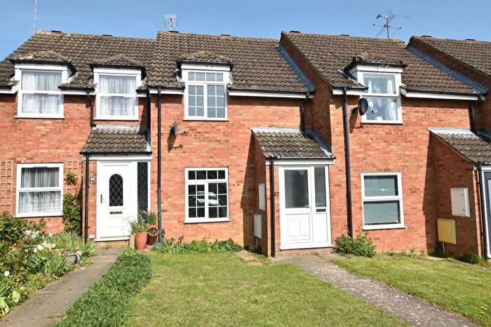 2 Bedroom Terraced House For Sale In Lomond Drive, Leighton Buzzard, LU7