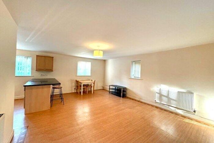 2 Bedroom Flat To Rent In Hindley, Wigan, WN2