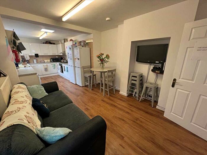 6 Bedroom Terraced House To Rent In Welbeck Avenue, Plymouth, PL4