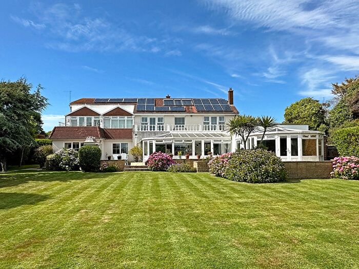 4 Bedroom Detached House For Sale In The Drive, Craigweil Private Estate, Aldwick, West Sussex, PO21