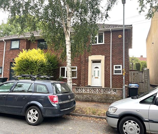 3 Bedroom Semi-Detached House To Rent In Romany Road, Norwich, NR3