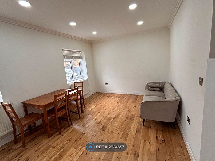 3 Bedroom Maisonette To Rent In Ilford, Ilford, IG1