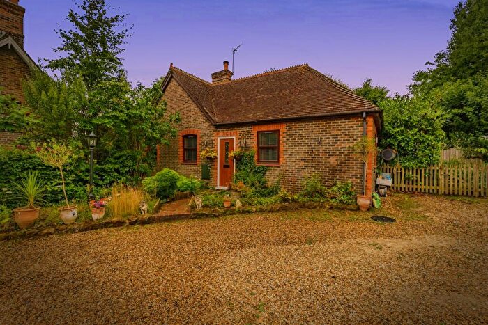 2 Bedroom Detached Bungalow For Sale In East Street, Turners Hill, Crawley, RH10