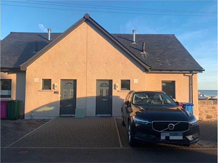 2 Bedroom Flat To Rent In Marina Apartments, Lossiemouth, IV31