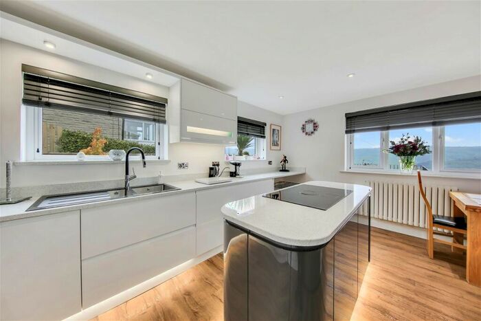 4 Bedroom Semi-Detached House For Sale In Hackney Road, Hackney, Matlock., DE4