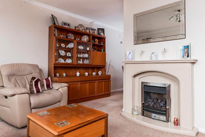 4 Bedroom Detached House For Sale In Lowlands Road, Belper, Derbyshire, DE56