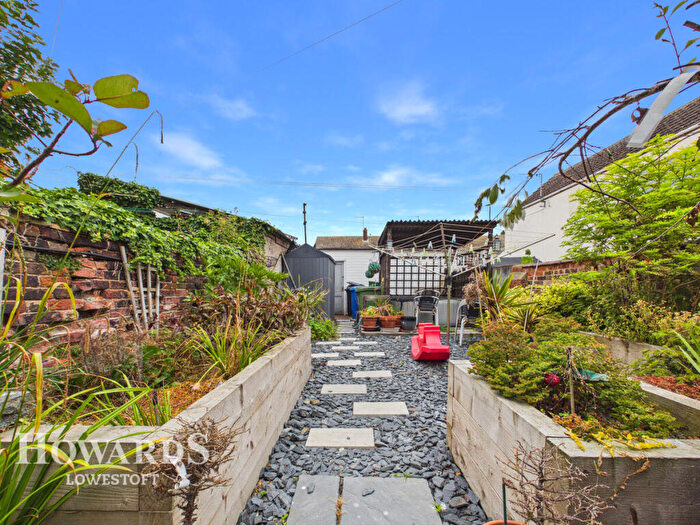 5 Bedroom Terraced House For Sale In Denmark Road, Lowestoft, NR32