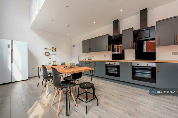 7 Bedroom Penthouse To Rent In Wellington House, Liverpool, L15